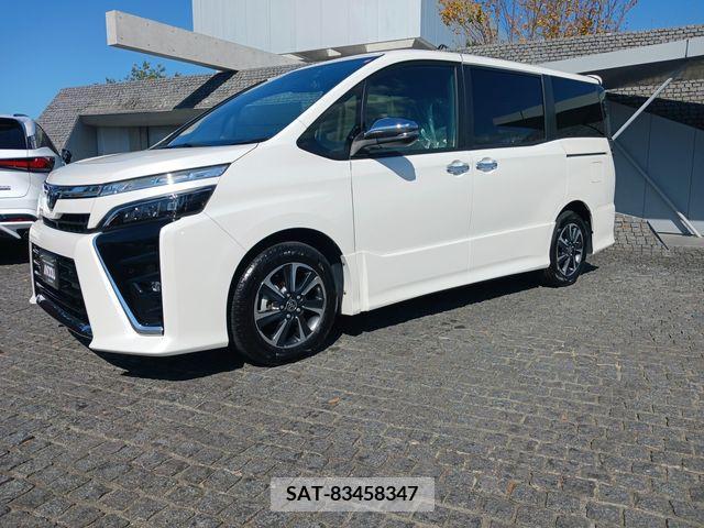 Toyota VOXY 2019-10 203085-1