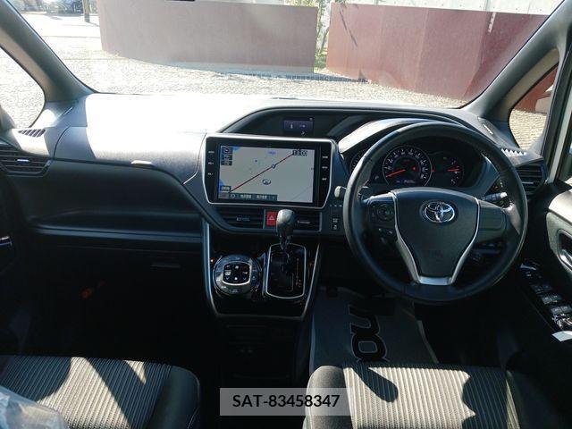 Toyota VOXY 2019-10 203085-8
