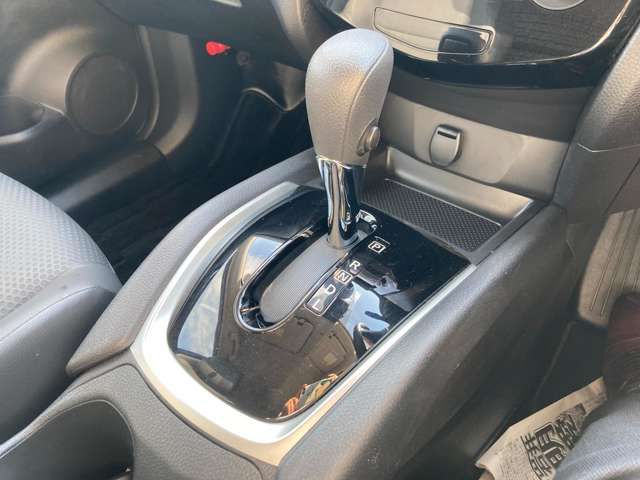Nissan X-TRAIL 2020-09 15822-6