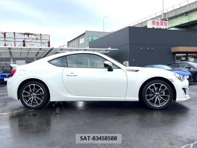 Subaru BRZ 2017-02 225566-16