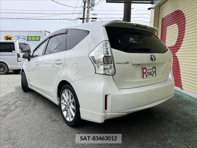 Toyota PRIUS ALPHA 2013-07 282448-4