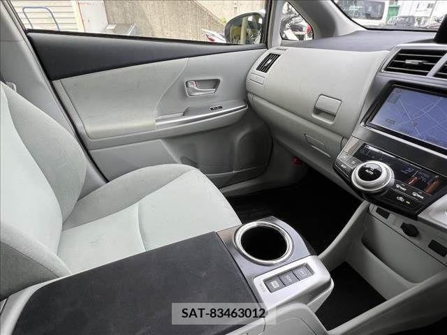 Toyota PRIUS ALPHA 2013-07 282448-14