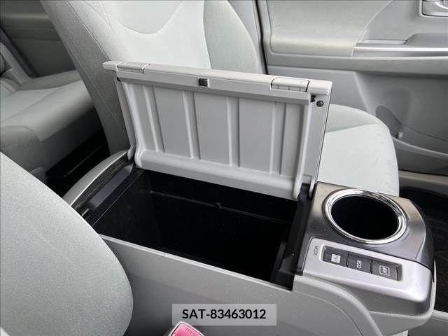 Toyota PRIUS ALPHA 2013-07 282448-18