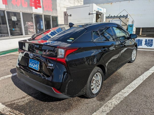 Toyota PRIUS 2020-09 20465-1