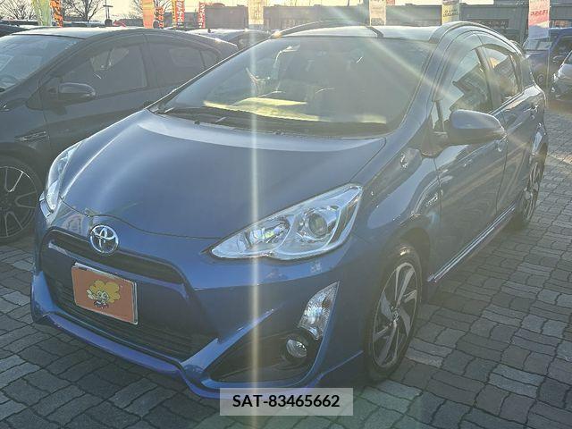 Toyota AQUA 2015-06 372405-1