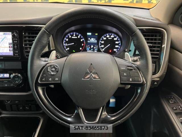 Mitsubishi OUTLANDER 2018-03 331528-12