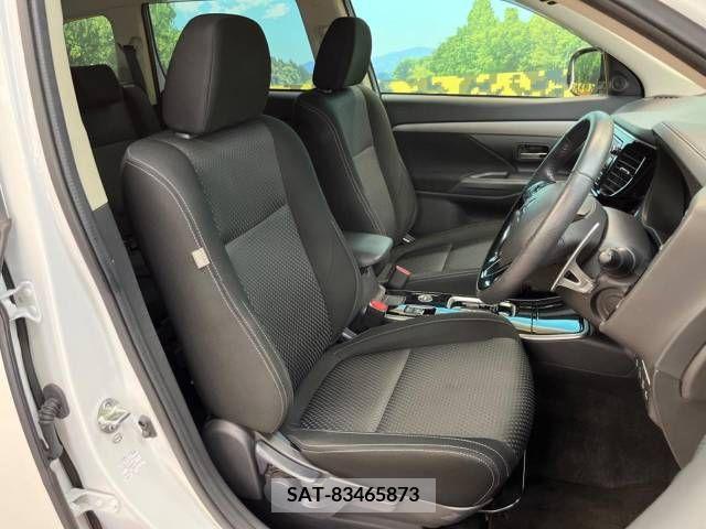 Mitsubishi OUTLANDER 2018-03 331528-8
