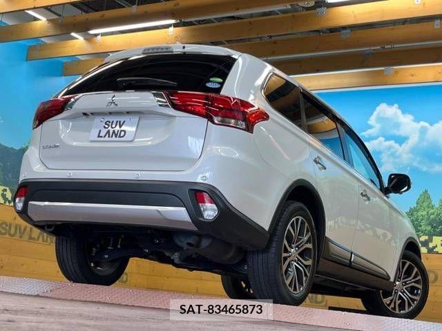 Mitsubishi OUTLANDER 2018-03 331528-18