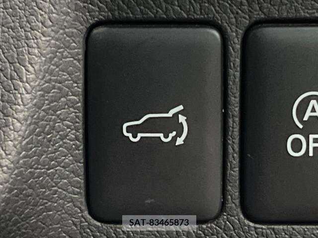 Mitsubishi OUTLANDER 2018-03 331528-7