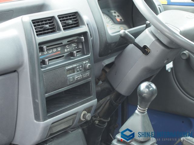 Mitsubishi MINICAB TRUCK 1998-01 630-9