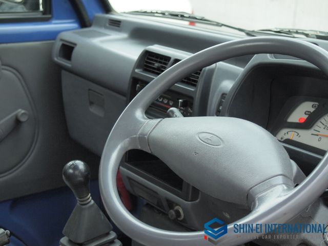 Mitsubishi MINICAB TRUCK 1998-01 630-8