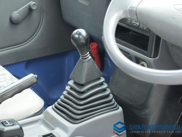 Mitsubishi MINICAB TRUCK 1998-01 630-10
