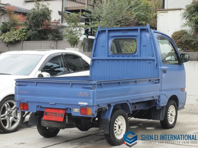 Mitsubishi MINICAB TRUCK 1998-01 630-1