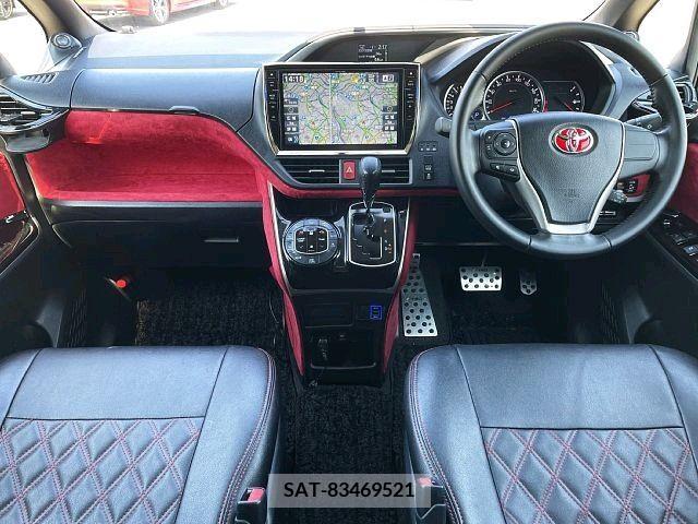 Toyota VOXY 2015-04 335457-1