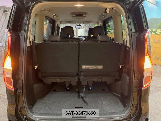 Nissan SERENA 2019-12 325074-11
