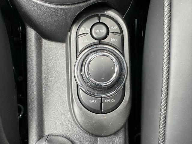 Bmw MINI 2023-03 12522-22