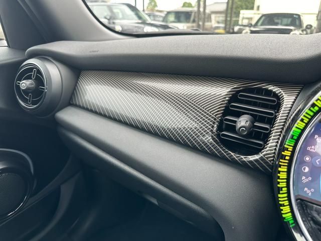 Bmw MINI 2023-03 12522-23
