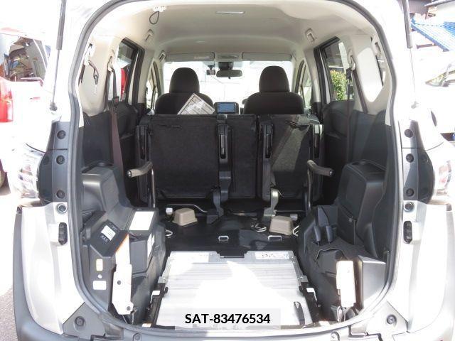Toyota SIENTA 2019-07 368177-10