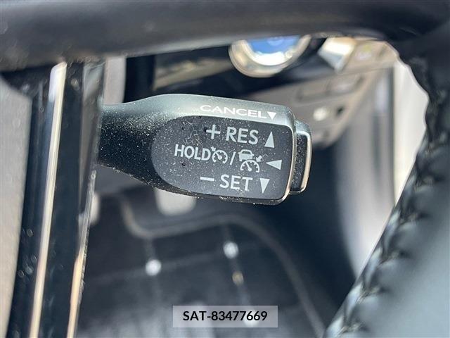 Toyota PRIUS 2022-01 322498-19