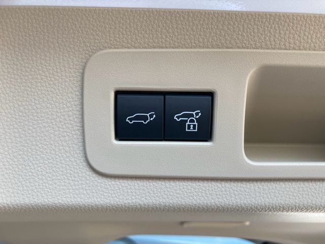 Toyota LAND CRUISER 2023-09 11023-29