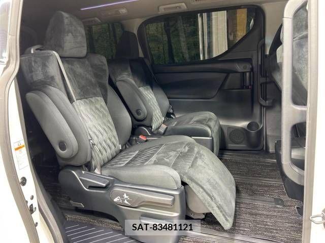 Toyota VELLFIRE 2018-10 332832-9