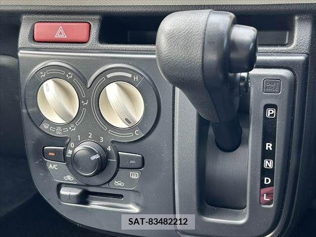 Mazda CAROL 2018-04 335610-5