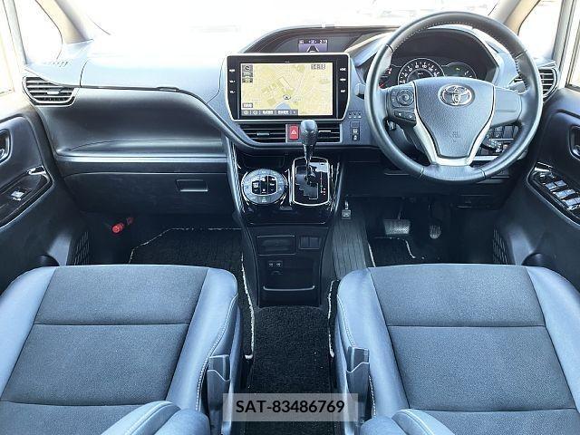 Toyota NOAH 2019-05 279448-1