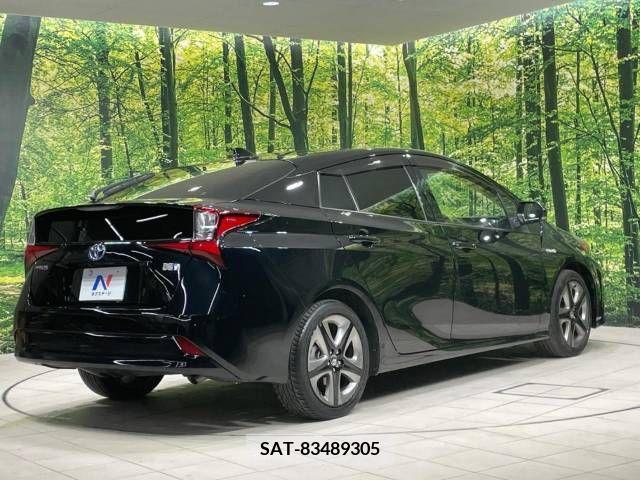 Toyota PRIUS 2019-10 373296-17