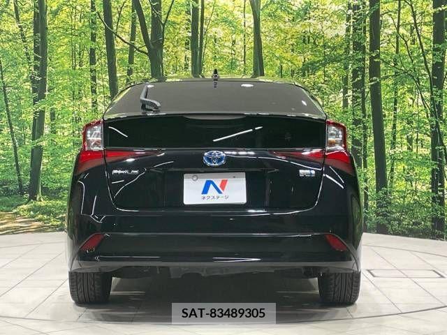 Toyota PRIUS 2019-10 373296-15
