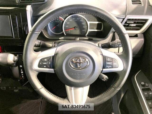 Toyota ROOMY 2019-08 209741-11