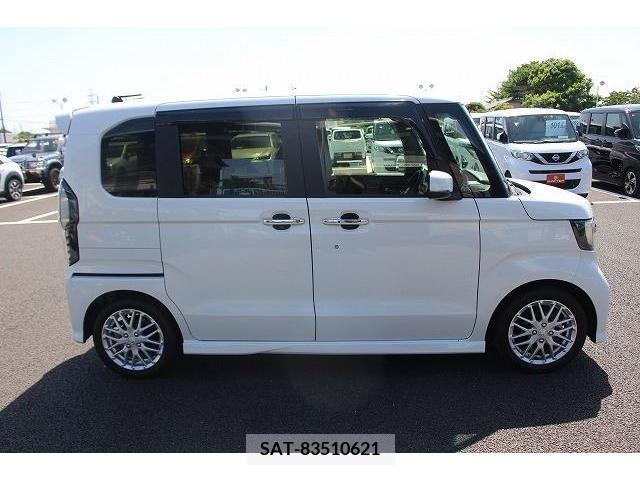 Honda N BOX 2022-01 278609-6