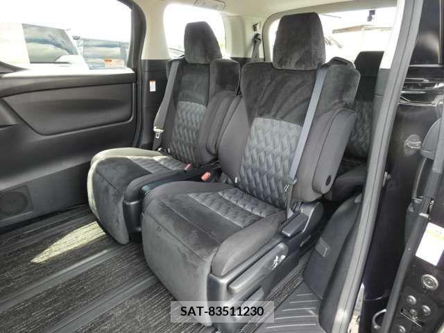 Toyota VELLFIRE 2019-01 394744-25