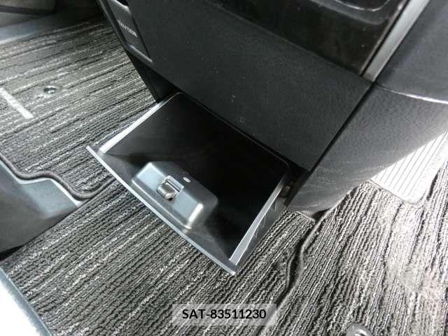 Toyota VELLFIRE 2019-01 394744-19