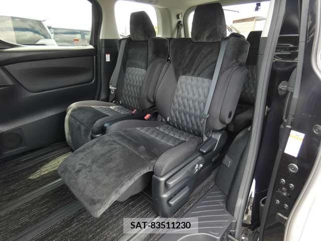 Toyota VELLFIRE 2019-01 394744-26