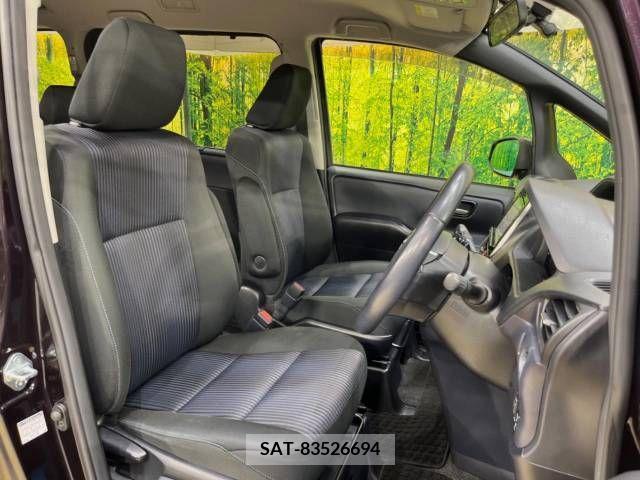 Toyota VOXY 2015-12 377080-8