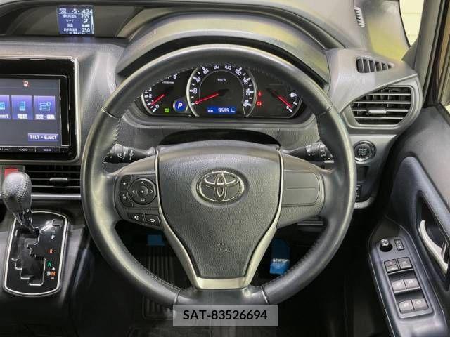 Toyota VOXY 2015-12 377080-12