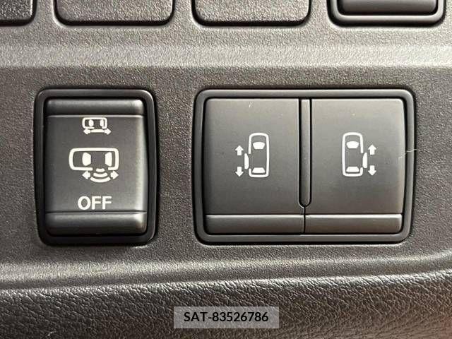 Nissan SERENA 2018-05 338060-6