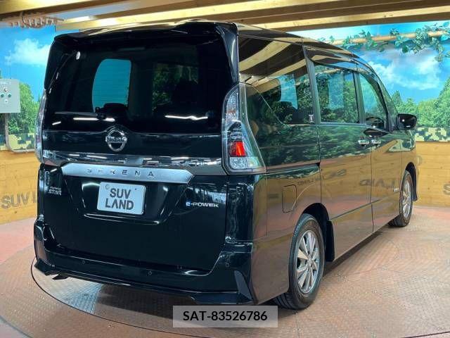 Nissan SERENA 2018-05 338060-17