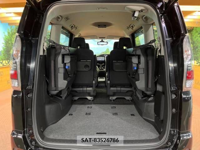 Nissan SERENA 2018-05 338060-11
