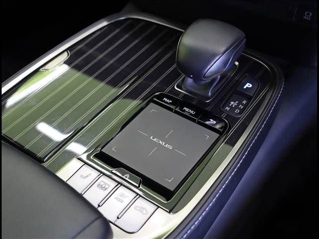 Lexus LS 2018-02 190414-13