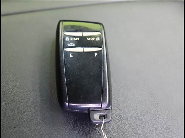 Lexus LS 2018-02 190414-15