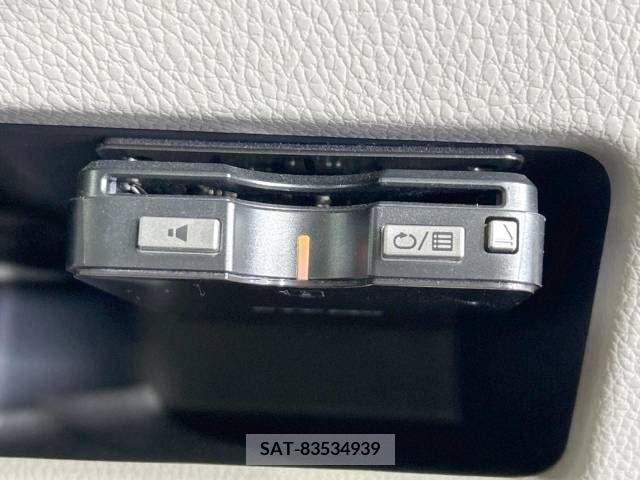 Nissan ROOX 2015-12 323786-6