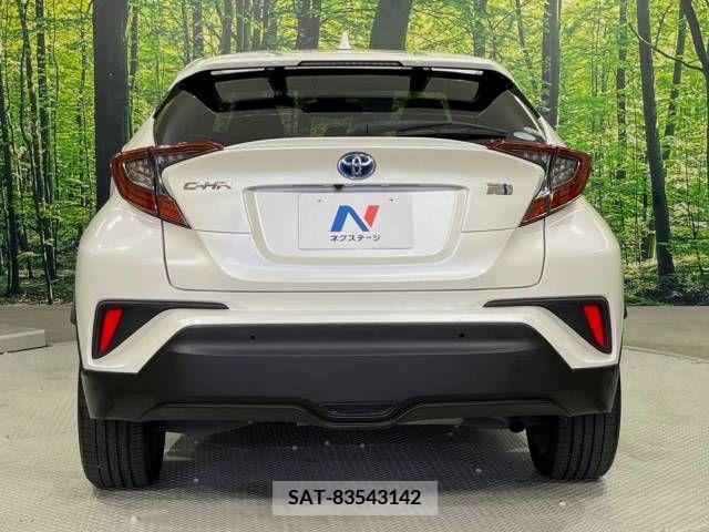Toyota C-HR 2018-10 346485-15