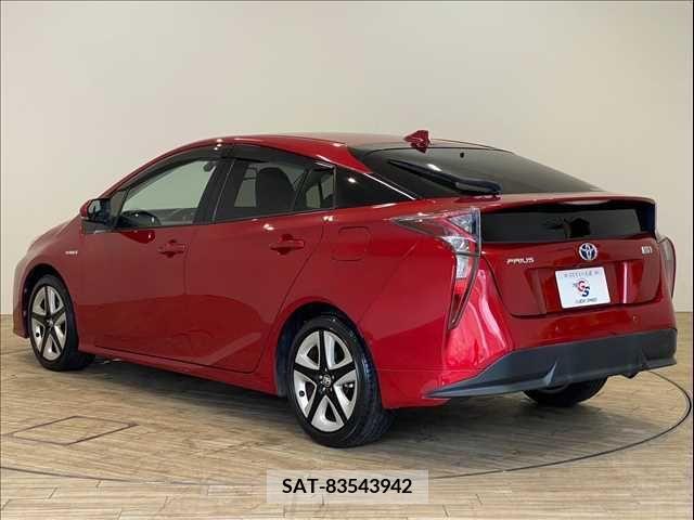 Toyota PRIUS 2017-03 381208-14