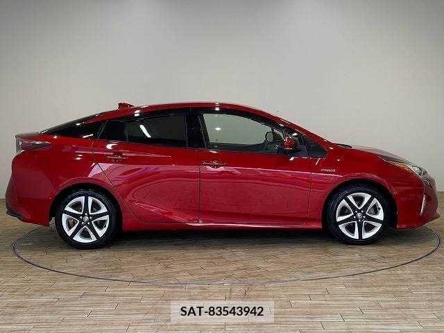Toyota PRIUS 2017-03 381208-15