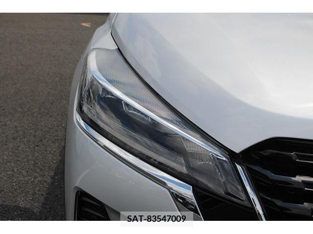 Nissan KICKS 2020-10 362293-11