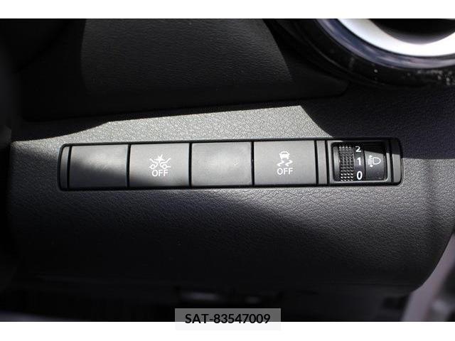 Nissan KICKS 2020-10 362293-3