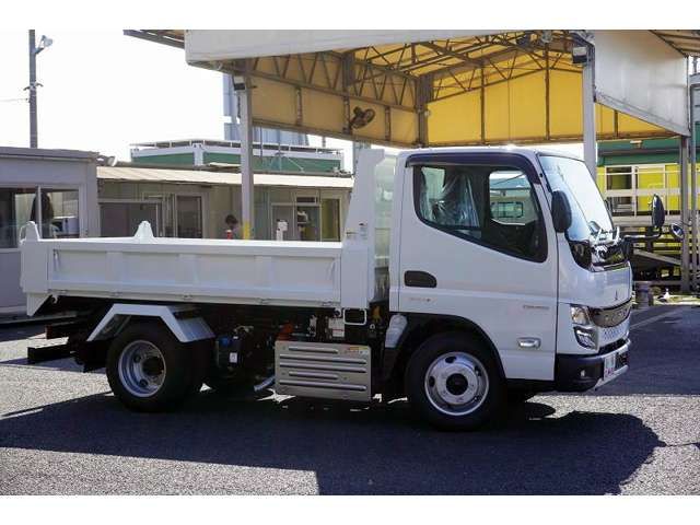 Mitsubishi CANTER 2023-06 190933-5