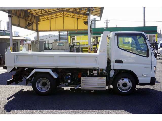 Mitsubishi CANTER 2023-06 190933-4