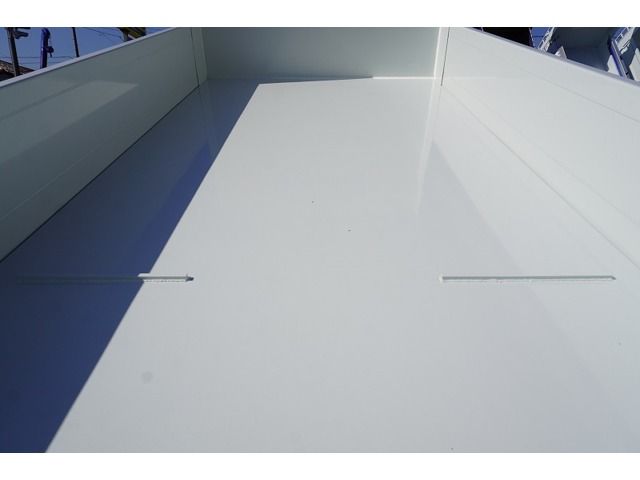 Mitsubishi CANTER 2023-06 190933-17